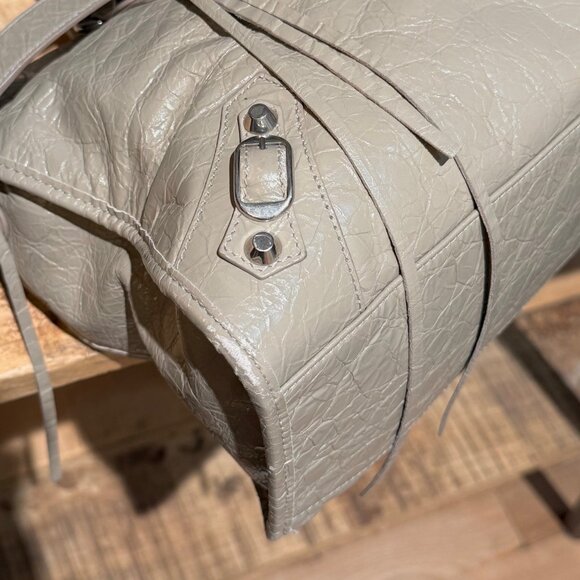 Balenciaga 2024 Beige Arena Leather Medium Le City Bag - Picture 12 of 16